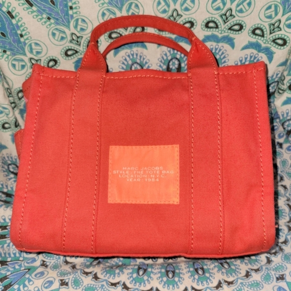 Marc Jacobs The Tote Bag - Picture 5 of 7